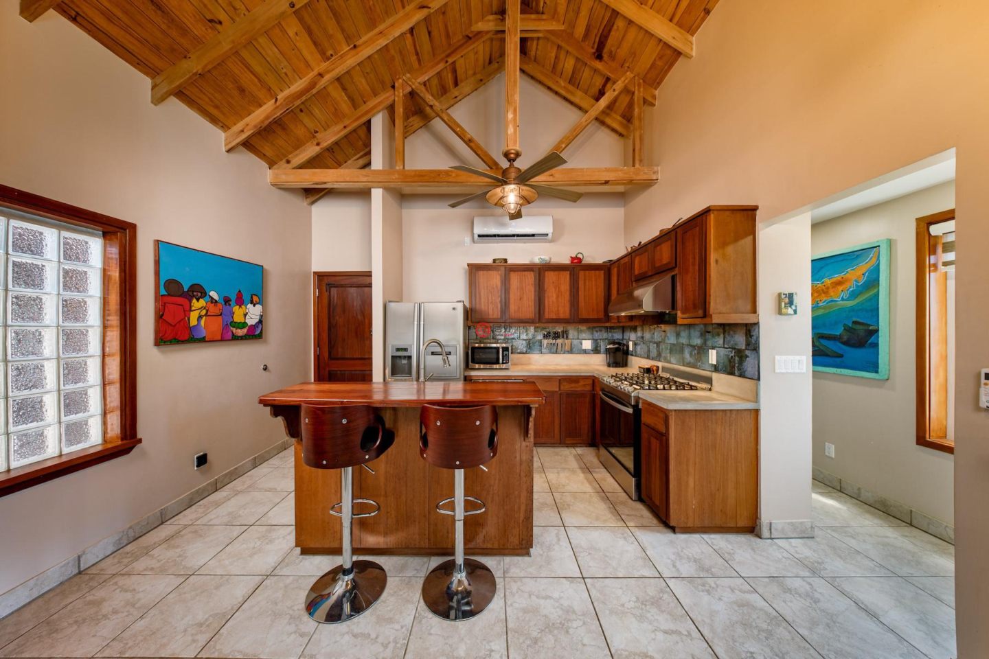 洪都拉斯海湾群岛Roatán的独栋别墅，Unique Over-The-Water Home Anthony's Key Road，编号76655198