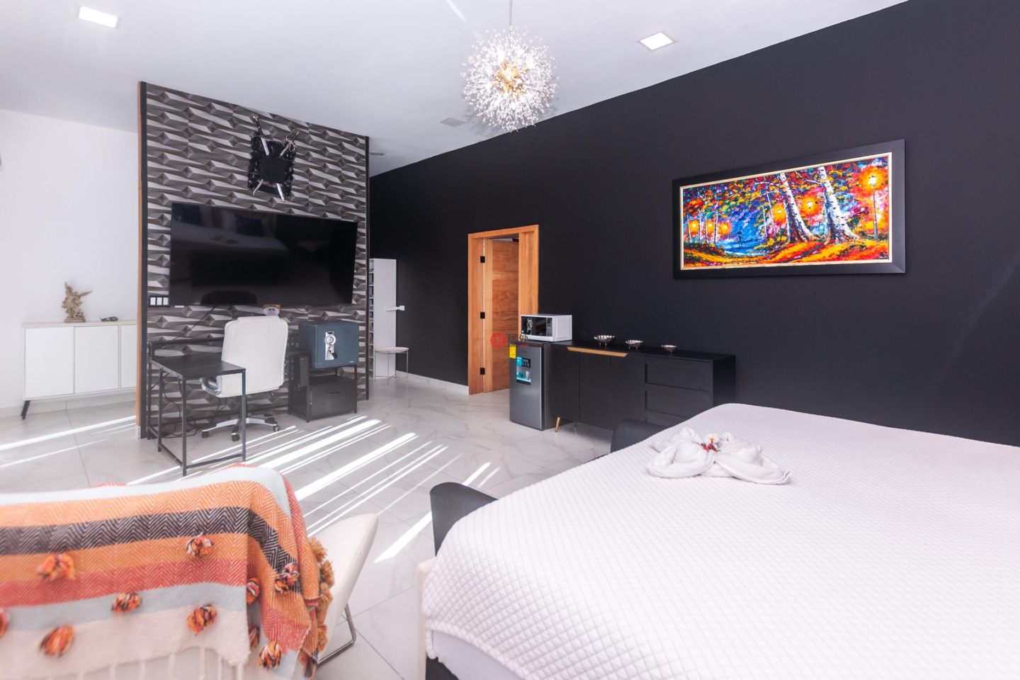 洪都拉斯海湾群岛Roatán的独栋别墅，Luxurious Zun Zun Residence Luna Beach Road，编号76643111