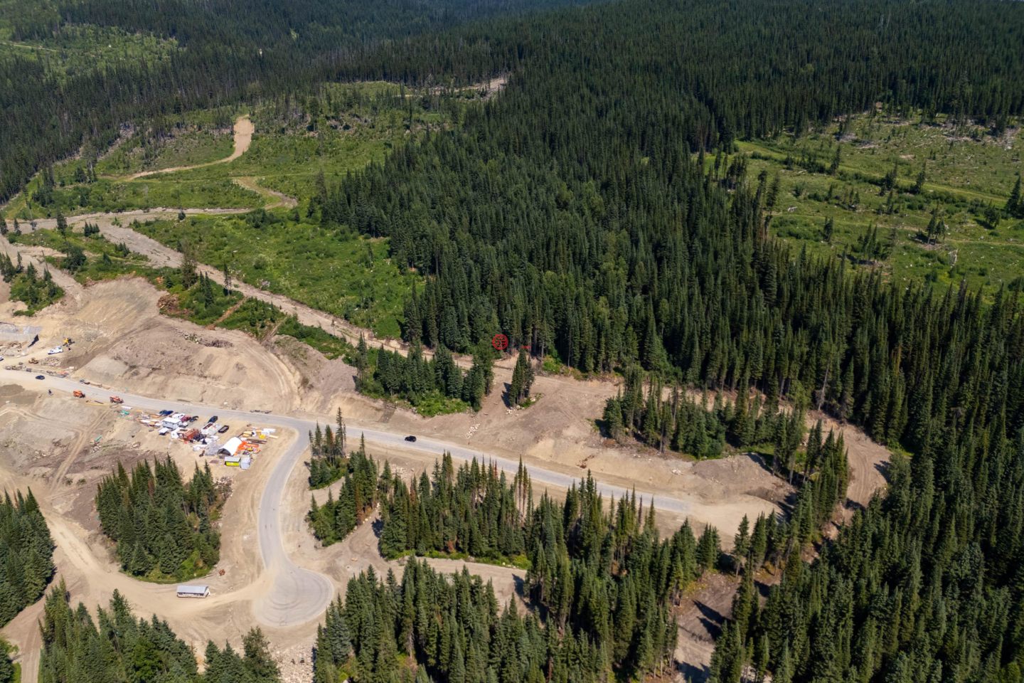 加拿大不列颠哥伦比亚省Sun Peaks的公寓,LOT 4 MCGILLIVRAY LAKE,编号75526920