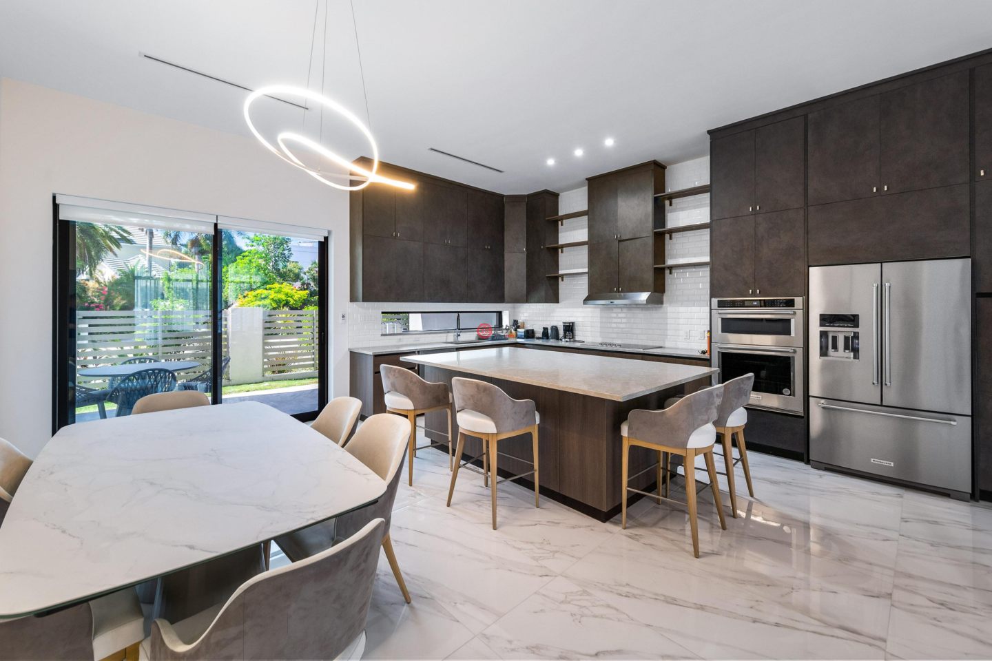 开曼群岛的公寓，163H12，编号78514539