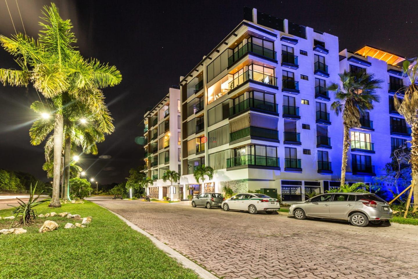 墨西哥金塔纳罗奥卡门海滩的公寓，Av. P.º Central，编号78524165