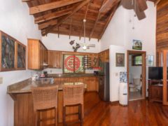 洪都拉斯海湾群岛Roatán的独栋别墅，Charming Garden Hillside 2B/1.5B Home，编号76854666
