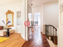 居外网在售法国5卧5卫的公寓总占地210平方米约人民币10,634,799