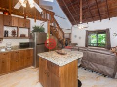 洪都拉斯海湾群岛Roatán的独栋别墅，Totally Turnkey Tropical Home in Sundancer Cabanas，编号78282837