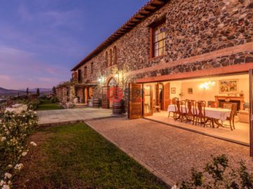 Italian-Inspired Wine Estate Living in the Heart of Stellenbosch’s Devon Valley