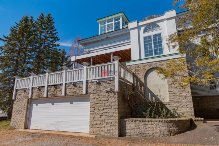 美国埃塞克斯3卧6卫的独栋别墅