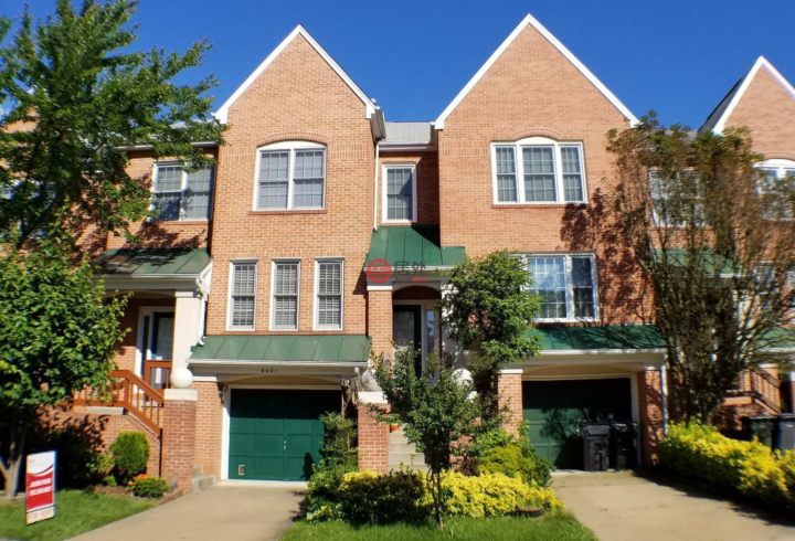 美国佛吉尼亚州森特维尔3卧4卫的联排别墅