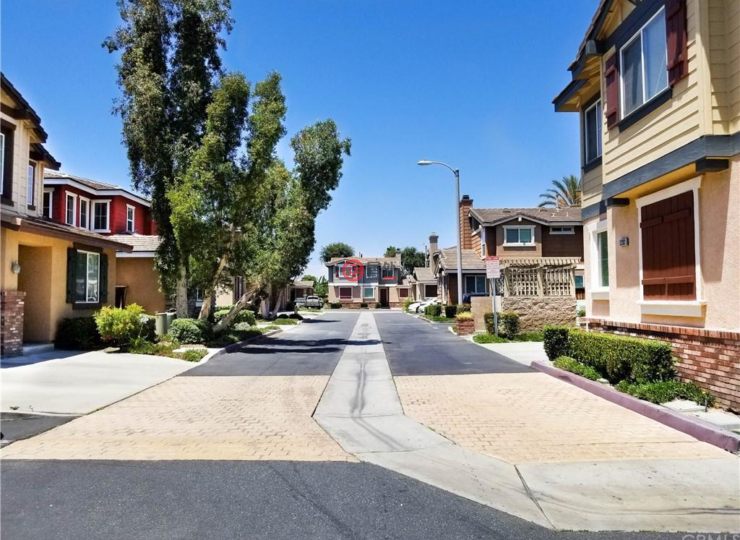 美国加州加登葛洛夫4卧3卫的房产